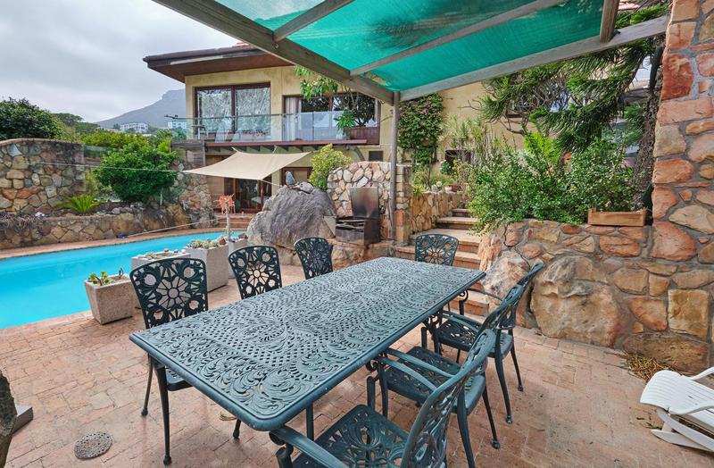 6 Bedroom Property for Sale in Camps Bay Western Cape
